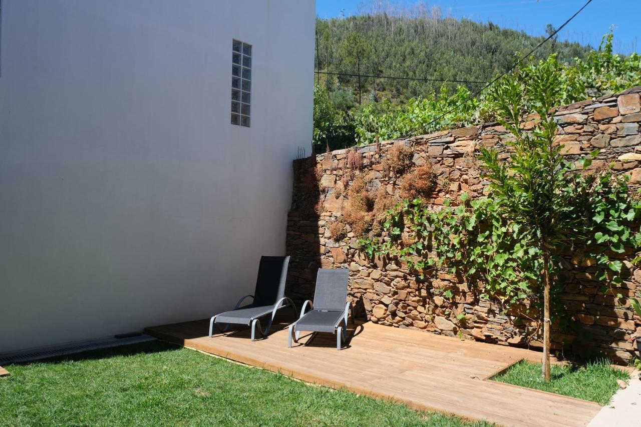 Casa Da Ribeira Guesthouse Cha de Alvares Екстер'єр фото